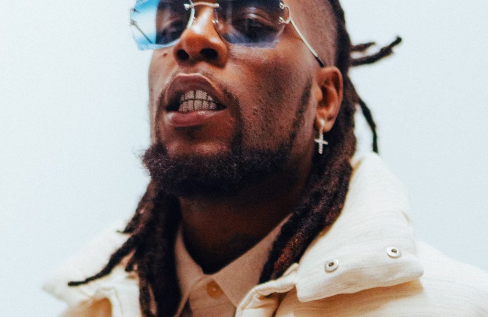 Burna Boy’s latest single, “Kilometre”, has ranked No. 1 on the Turntable Top 50 music for the second week.