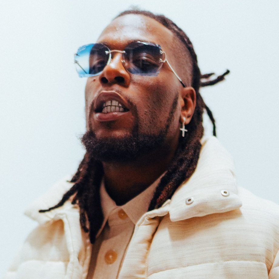 Burna Boy’s latest single, “Kilometre”, has ranked No. 1 on the Turntable Top 50 music for the second week.